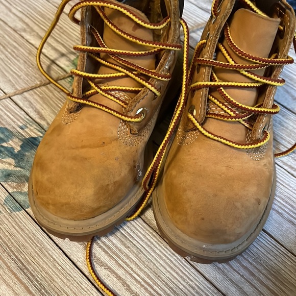 Timberland Boots Sz 7 Unisex Tan Boots New Condition. - Picture 3 of 4